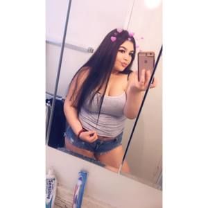 Meet your Posher, Camila